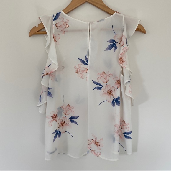 {Lush} Ruffle Cold Shoulder Top - Picture 15 of 15